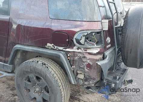 2007 Toyota Fj Cruiser z USA, uszkodzony, nr VIN JTEZU11F470012596